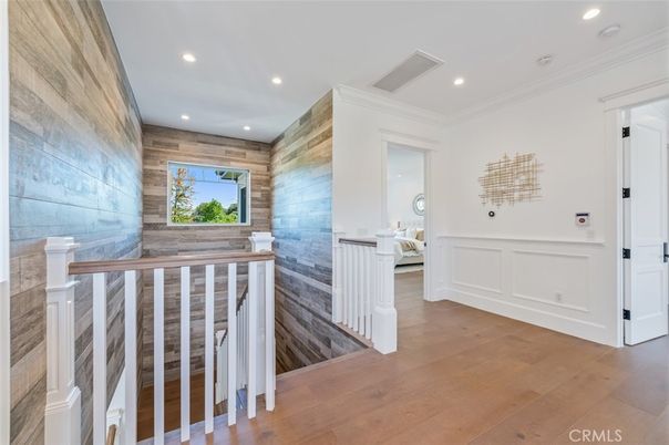 Interior, Recessed Lighting, Wood Texture Flooring, Wooden Walls