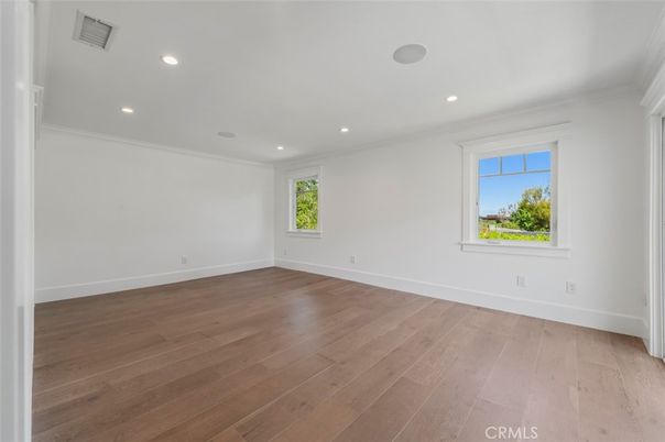Empty room, Interior, Recessed Lighting, Wood Texture Flooring