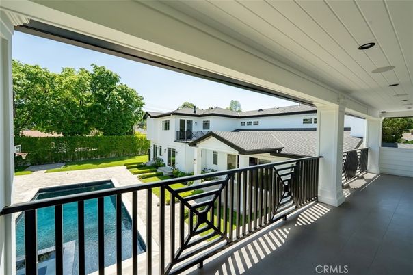 Exterior, Pool, Other
