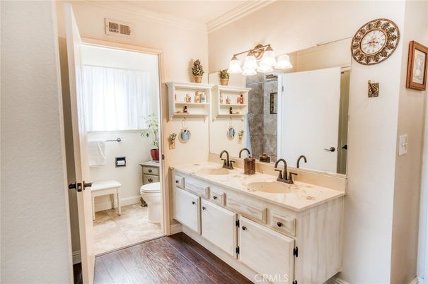 Bathroom, Dual Sink Vanities, Interior, Wood Texture Flooring