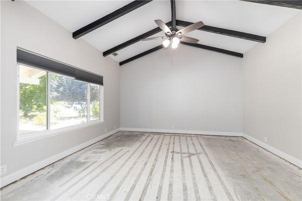 Empty room, Interior, Wooden Beams