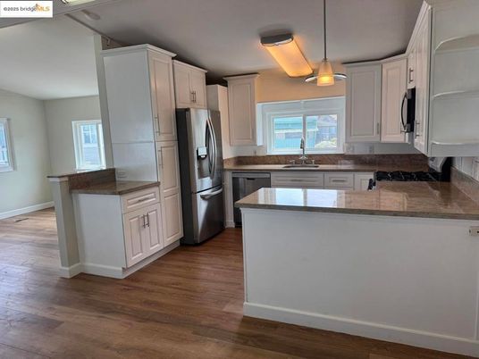 Interior, Kitchen, Pendant Lights, Wood Texture Flooring
