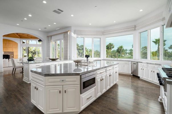 Dining room, Interior, Kitchen, Recessed Lighting, Stainless Steel Appliances, Wood Texture Flooring