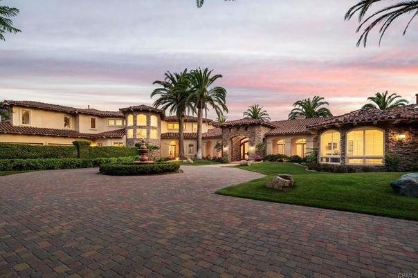 Backyard, Exterior, Facade, Mediterranean