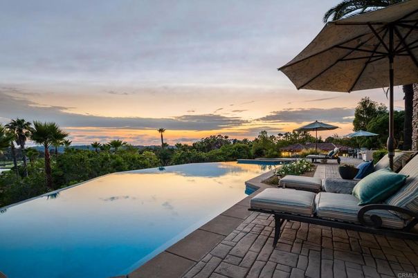Exterior, Pool, Water