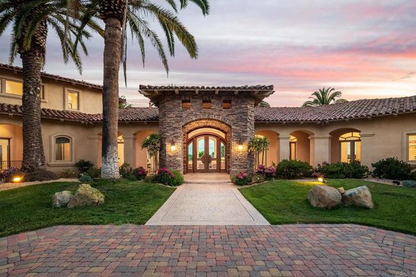 Backyard, Exterior, Facade, Mediterranean