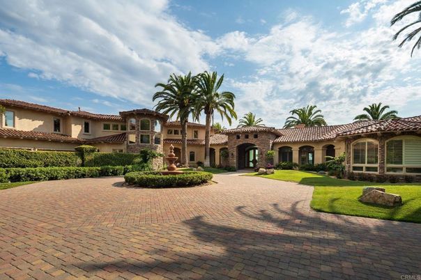 Backyard, Exterior, Facade, Mediterranean