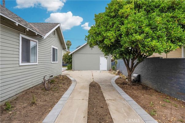 Backyard, Detached Garage, Exterior