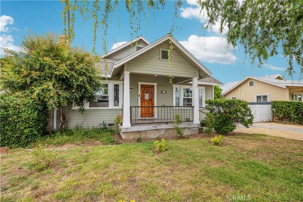 Exterior, Facade, American Craftsman