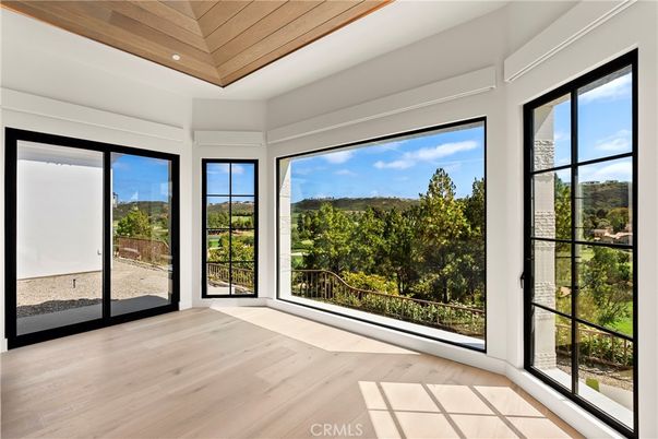 Empty room, Interior, Recessed Lighting, Wooden Ceilings, Wood Texture Flooring