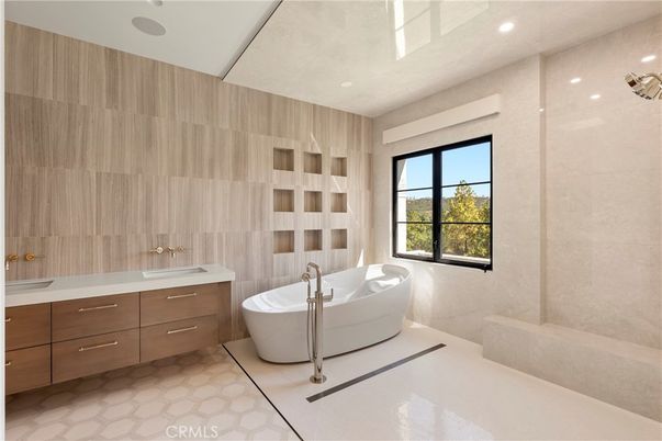 Bathroom, Dual Sink Vanities, Free Standing Baths, Interior, Recessed Lighting