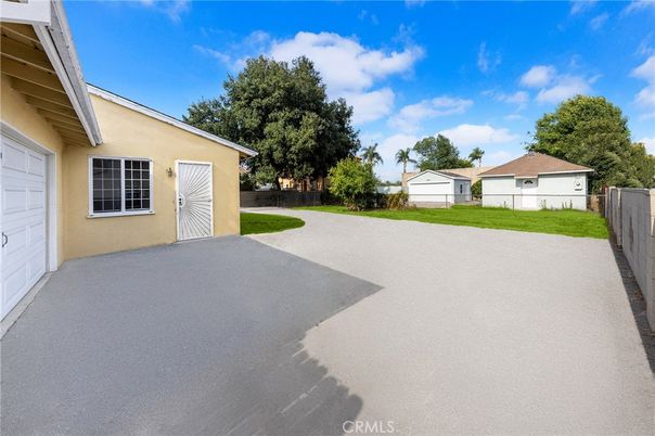 Backyard, Detached Garage, Exterior