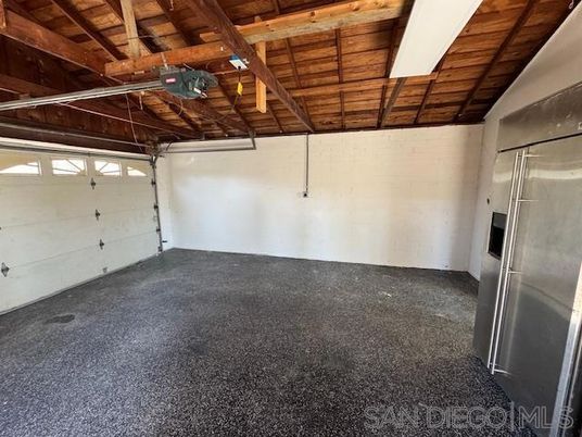 Garage, Interior, Wooden Beams, Wooden Ceilings