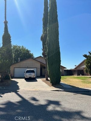 Backyard, Detached Garage, Exterior