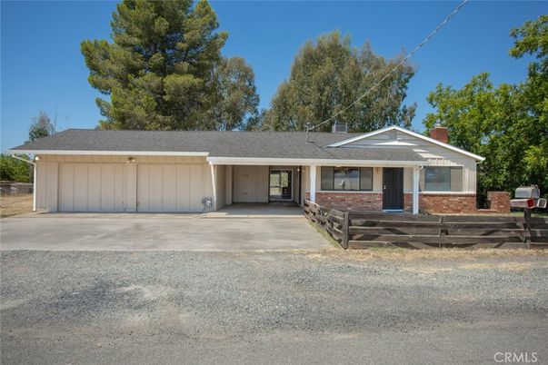 Attached, Exterior, Facade, Brick Facade, Ranch