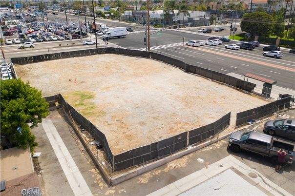 Exterior, Drone