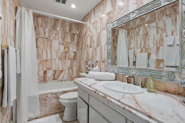 Bathroom, Interior, Recessed Lighting, Tile Countertops