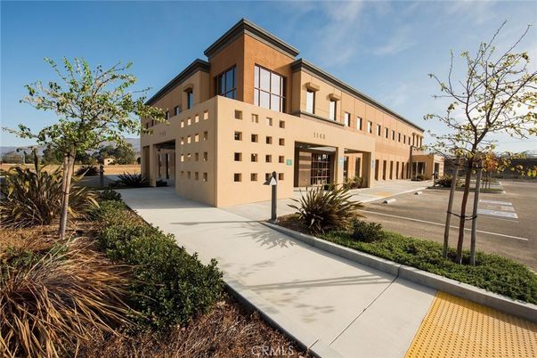 Backyard, Exterior, Facade, Condo Building