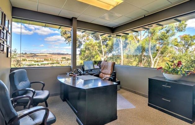 Home Office, Interior