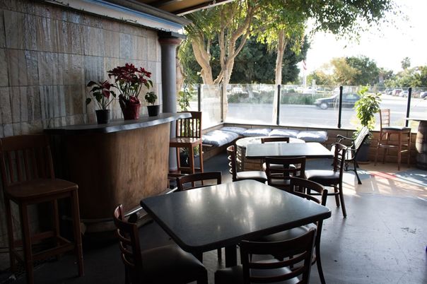 Dining room, Exterior
