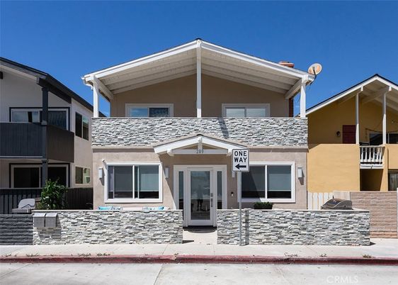 Exterior, Facade, American Craftsman