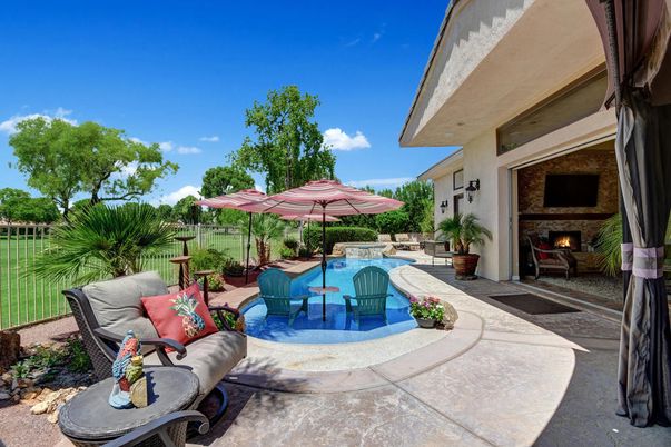 Exterior, Fireplace, Pool
