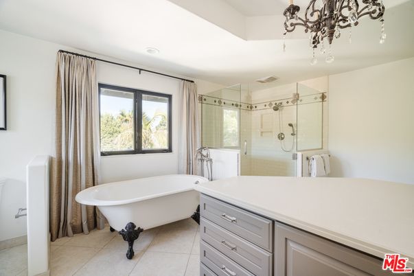 Bathroom, Free Standing Baths, Glass Shower, Interior, Recessed Lighting