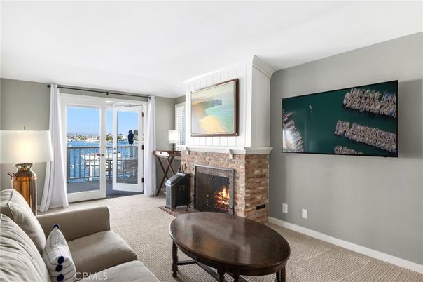 Fireplace, Interior, Living room, Water