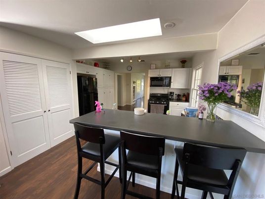 Dining room, Interior, Kitchen, Stainless Steel Appliances, Wood Texture Flooring