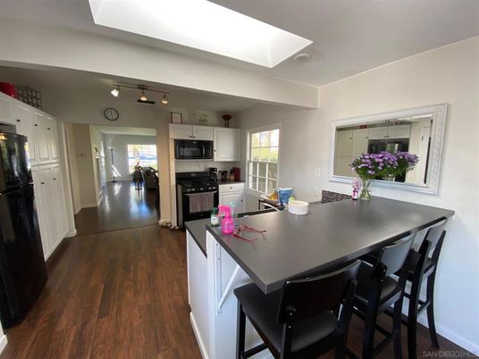 Dining room, Interior, Kitchen, Stainless Steel Appliances, Wood Texture Flooring