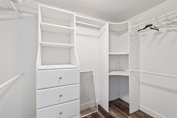 Interior, Walk-in Closets, Wood Texture Flooring