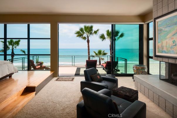 Fireplace, Interior, Living room, Water