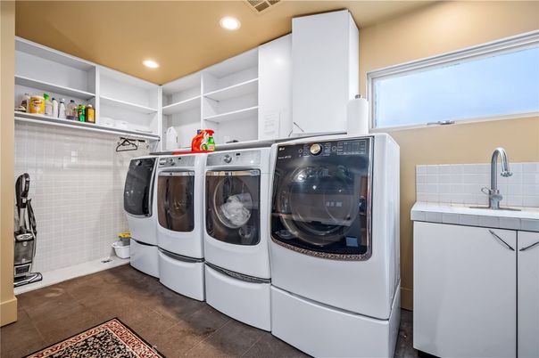 Interior, Recessed Lighting, Utility Closets, Washer