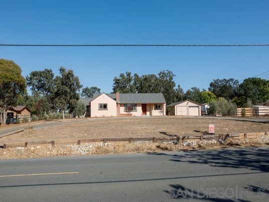 Backyard, Detached Garage, Exterior