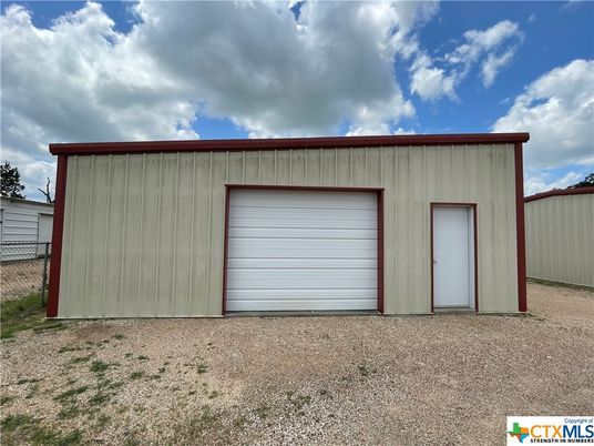 Detached Garage, Exterior