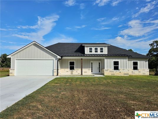 Attached, Exterior, Facade, Farmhouse