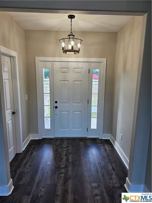 Interior, Pendant Lights, Wood Texture Flooring