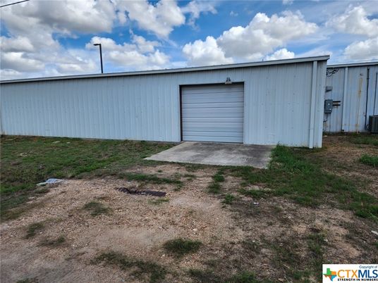 Detached Garage, Exterior