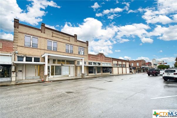 Exterior, Facade, Condo Building