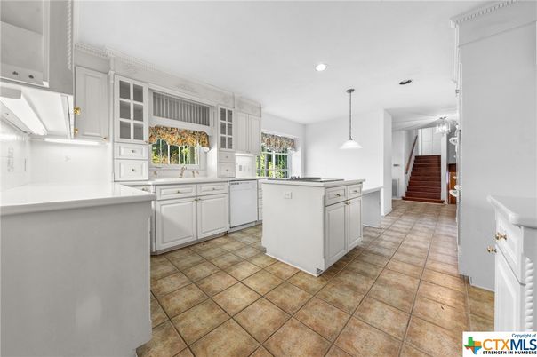 Interior, Kitchen, Pendant Lights, Recessed Lighting