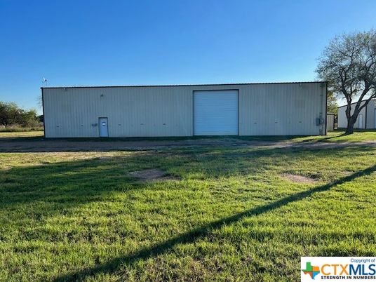Backyard, Detached Garage, Exterior