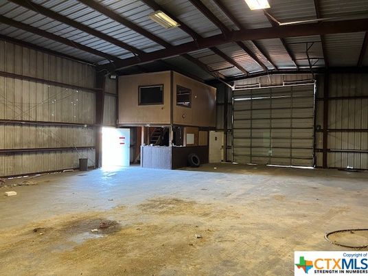 Garage, Interior