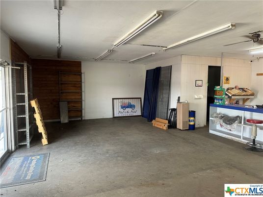 Garage, Interior