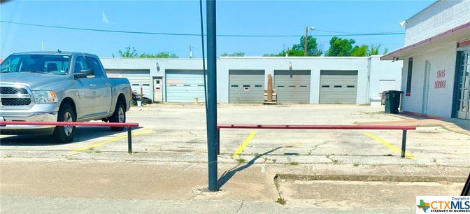 Detached Garage, Exterior