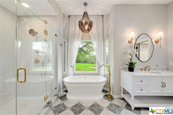 Bathroom, Dual Sink Vanities, Free Standing Baths, Glass Shower, Interior, Pendant Lights, Recessed Lighting