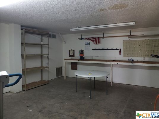 Garage, Interior