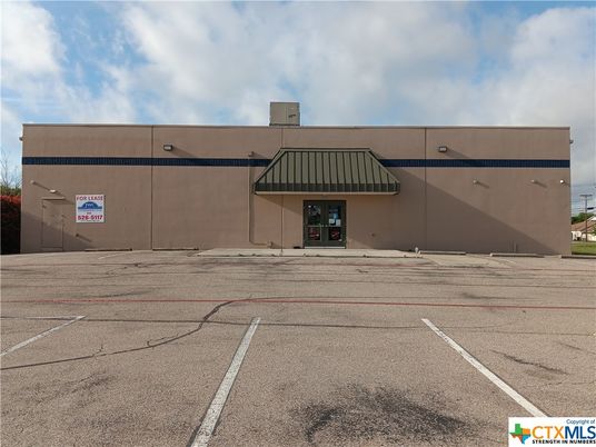 Exterior, Facade, None