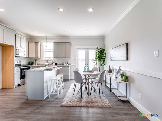 Dining room, Interior, Kitchen, Pendant Lights, Recessed Lighting, Wood Texture Flooring