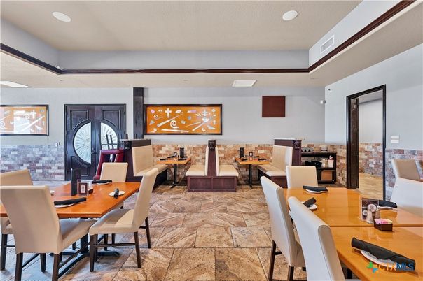 Dining room, Interior, Living room, Recessed Lighting