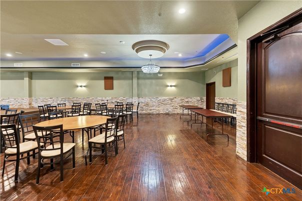 Chandelier, Dining room, Interior, Recessed Lighting, Wood Texture Flooring